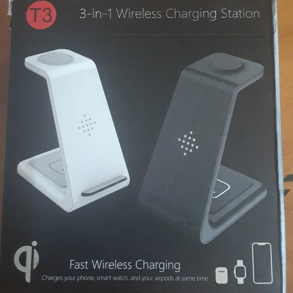 3 in 1 charging station (Apple)